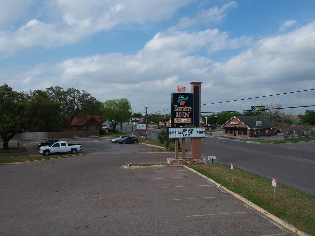 Executive Inn & Suites Beeville Exteriér fotografie